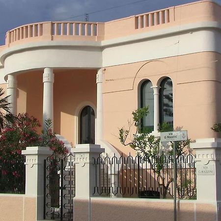 Villa Nel Salento - Ampie Camere E Giardino, Fino A 9 Persone Barbarano del Capo Exteriör bild