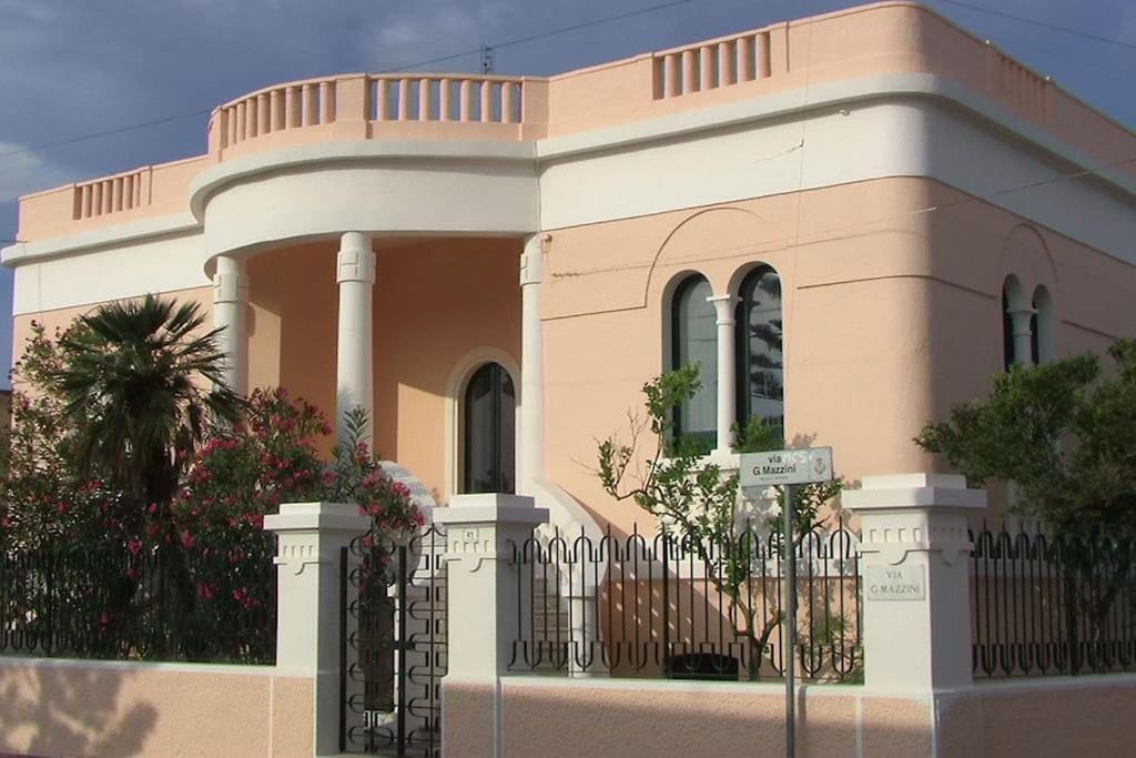 Villa Nel Salento - Ampie Camere E Giardino, Fino A 9 Persone Barbarano del Capo Exteriör bild
