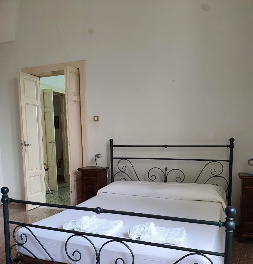 Villa Nel Salento - Ampie Camere E Giardino, Fino A 9 Persone Barbarano del Capo Exteriör bild